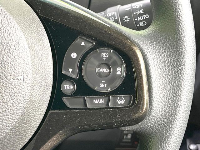 【アダプティブクルーズコントロール】高速道路での長距離走行が楽に!!自動で速度を保つクルーズコントロールが、衝突軽減システムと連携し、前方の車両を感知して車間を保つように速度調節してくれます!!