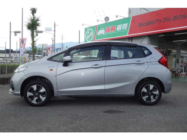 フィット1.5 ハイブリッド 4WD