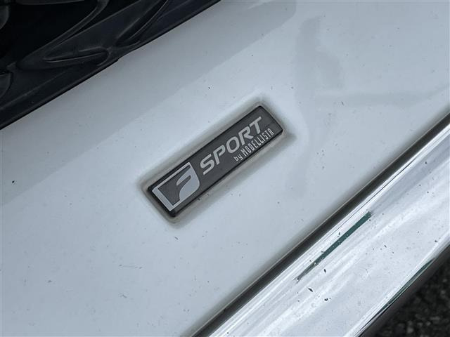 CT200h Fスポーツ