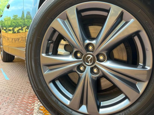 �y����18�C���`�A���~�z�C�[���z�O�ςɃ}�b�`���������A���~�z�C�[���𑕒����Ă���܂��B�e��ЊO�A���~�z�C�[����A�X�^�b�h���X�^�C�����戵�����Ă���܂��B���񂲑��k����������