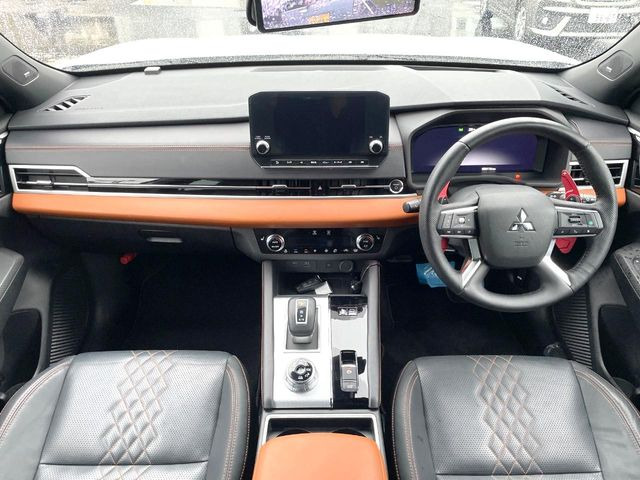 アウトランダーPHEV 2.4 P 4WD