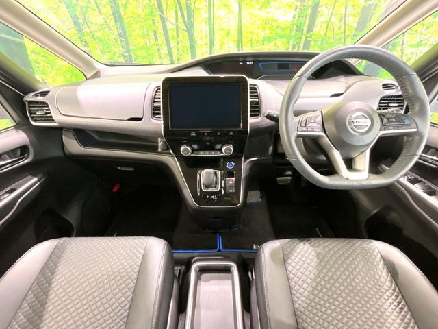 セレナ1.2 e-POWER ハイウェイスターV