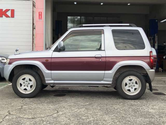パジェロミニエクシード 4WD