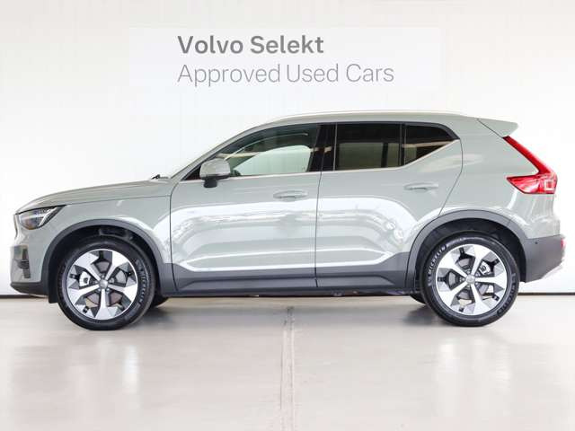 XC40ウルトラ B4 AWD 4WD