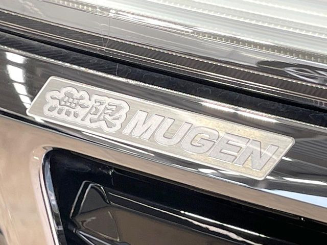 【無限エアロ】人気の無限エアロを装備!クルマの外観がよりスタイリッシュになり、街中で存在感あふれる1台に♪将来買い替える時にもリセールに影響しやすく、価値ある人気の装備です!