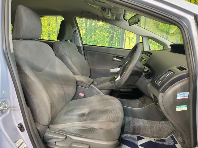 運転席シート廻りは使用感も少なく、良好な状態となっています。丁寧に使われていたことがよくわかりますね。