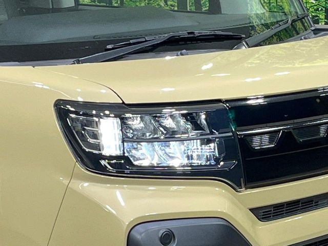 【LEDヘッドライト】悪天候や夜間走行時も良好な視界を確保し安心して運転できる高輝度LEDヘッドライトを装備!点灯速度が早く、消費電力も抑えられています。