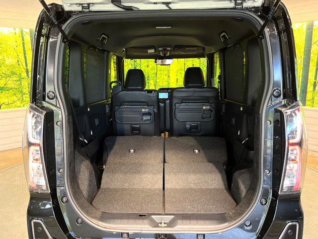 普段のお買い物や通勤、送迎等に十分な荷室スペースを確保しております。セカンドシートを倒すと、大きな荷物の積載も可能です♪