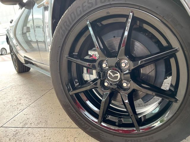 �y����16�C���`�A���~�z�C�[���z�O�ςɃ}�b�`���������A���~�z�C�[���𑕒����Ă���܂��B�e��ЊO�A���~�z�C�[����A�X�^�b�h���X�^�C�����戵�����Ă���܂��B���񂲑��k����������