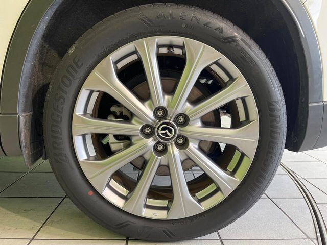 �y����20�C���`�A���~�z�C�[���z�O�ςɃ}�b�`���������A���~�z�C�[���𑕒����Ă���܂��B�e��ЊO�A���~�z�C�[����A�X�^�b�h���X�^�C�����戵�����Ă���܂��B���񂲑��k����������