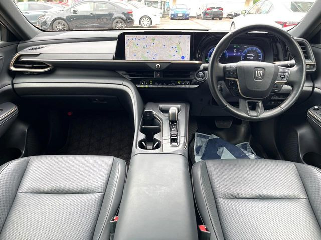 クラウンクロスオーバー2.5 G アドバンスト レザー パッケージ E-Four 4WD