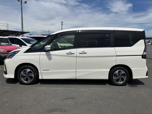 セレナ1.2 e-POWER ハイウェイスターV