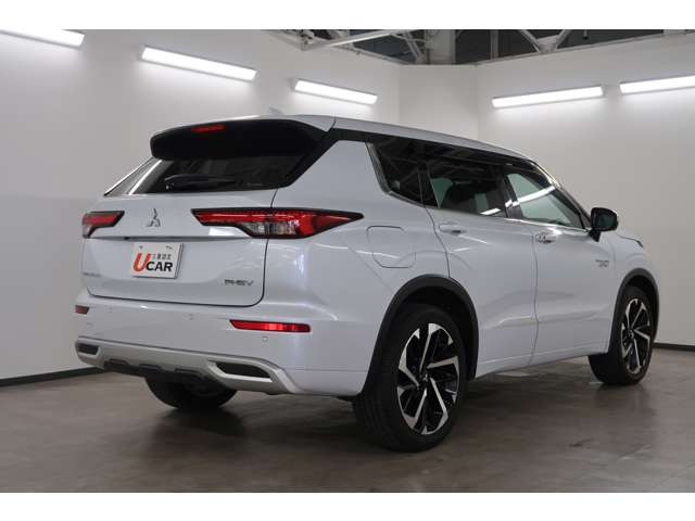 アウトランダーPHEV 2.4 P 4WD
