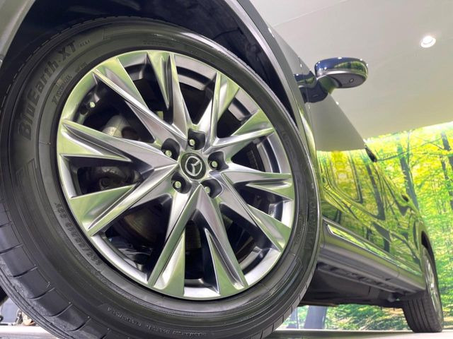 �y����19�C���`�A���~�z�C�[���z�O�ςɃ}�b�`���������A���~�z�C�[���𑕒����Ă���܂��B�e��ЊO�A���~�z�C�[����A�X�^�b�h���X�^�C�����戵�����Ă���܂��B���񂲑��k����������