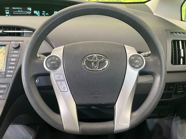 【ステアリングスイッチ】運転中、前方から目線をそらすことなく、オーディオ等の操作が可能な便利機能!安心&快適なドライブを演出してくれます♪