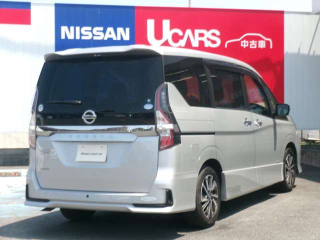 セレナ2.0 ハイウェイスターV