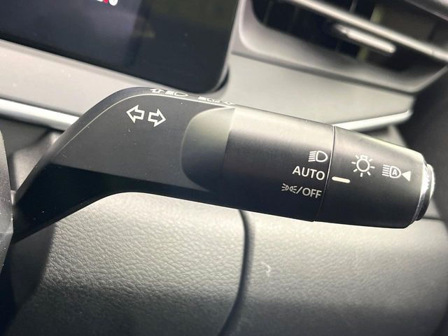【ハイビームアシスト】夜間の安全走行に役立つ便利な機能!先行車や対向車を検知し、ハイビームとロービームを切り替えてくれます♪