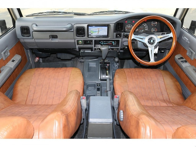 ランドクルーザープラド3.0 SXワイド ディーゼル 4WD