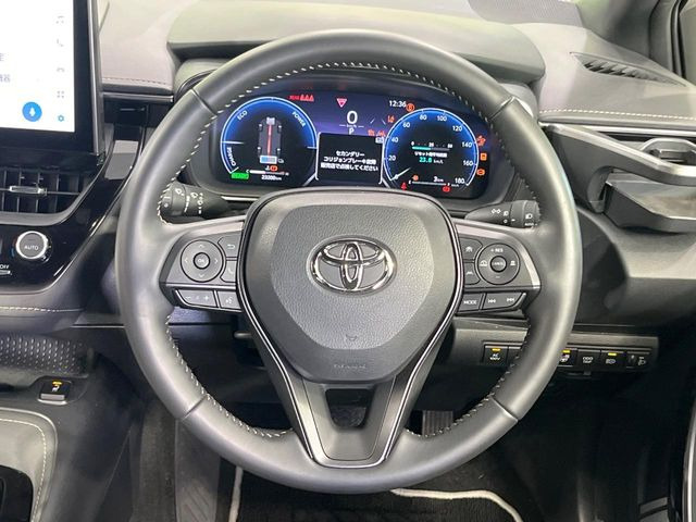 【レーダークルーズコントロール】高速道路での長距離走行が楽に!!自動で速度を保つクルーズコントロールが、衝突軽減システムと連携し、前方の車両を感知して車間を保つように速度調節してくれます!!