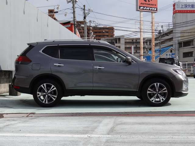 エクストレイル2.0 20Xi 4WD
