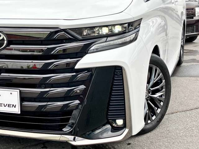 ヴェルファイアハイブリッド 2.5 Z プレミア E-Four 4WD