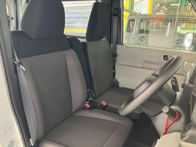 ☆納車後は担当営業から定期的にご連絡を入れさせていただきます。お車を順調に意お乗りいただけているか、お困りのことはないか、担当営業を中心に、アフターフォローをさせていただきます☆