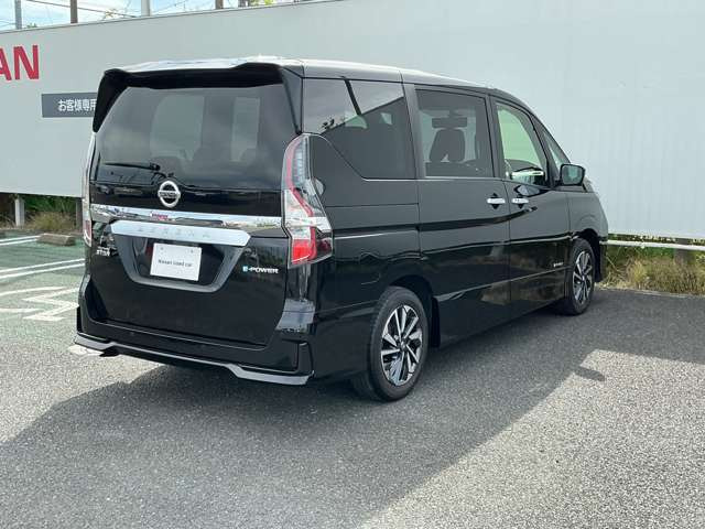 セレナ1.2 e-POWER ハイウェイスターV