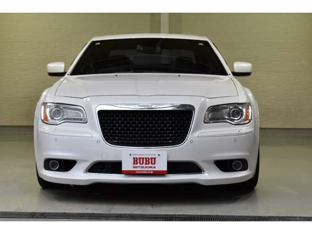 300SRT8