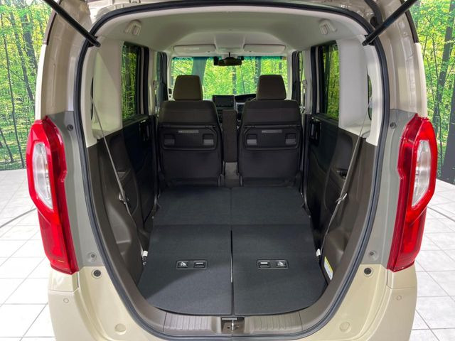 普段のお買い物や通勤、送迎等に十分な荷室スペースを確保しております。セカンドシートを倒すと、大きな荷物の積載も可能です♪
