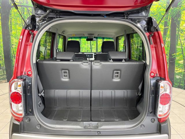 普段のお買い物や通勤、送迎等に十分な荷室スペースを確保しております。セカンドシートを倒すと、大きな荷物の積載も可能です♪