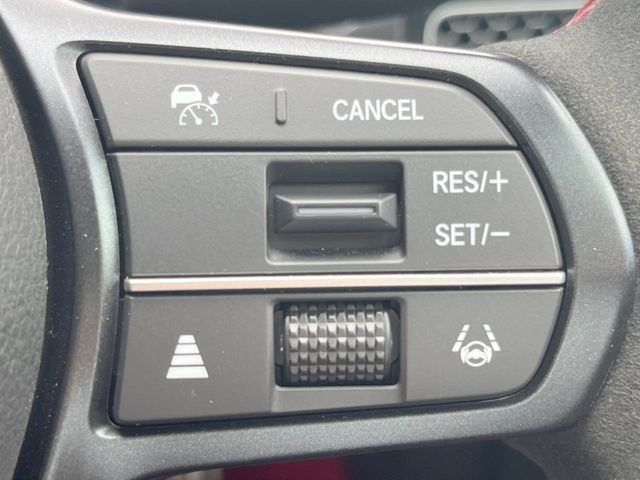 �y�A�_�v�e�B�u�N���[�Y�R���g���[���z�������H�ł̒��������s���y��!!�����ő��x��ۂN���[�Y�R���g���[�����A�Փˌy���V�X�e���ƘA�g���A�O���̎ԗ������m���ĎԊԂ�ۂ悤�ɑ��x���߂��Ă���܂�!!