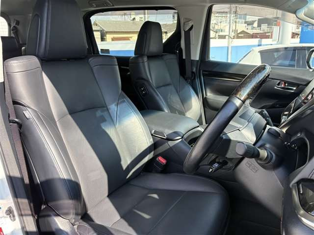 ヴェルファイアハイブリッド 2.5 ZR Gエディション E-Four 4WD