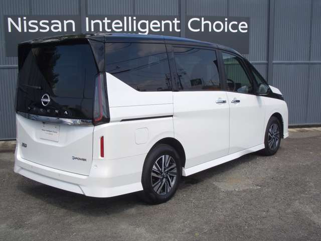 セレナ1.4 e-POWER ハイウェイスターV