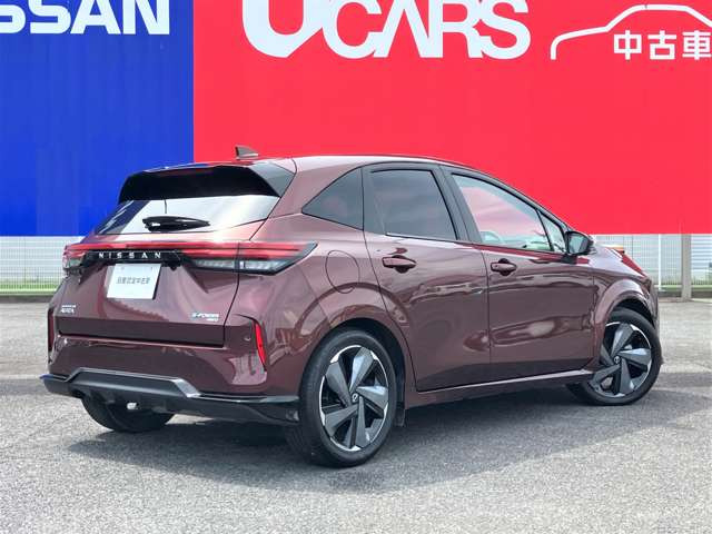 ノートオーラ1.2 G FOUR レザーエディション 4WD