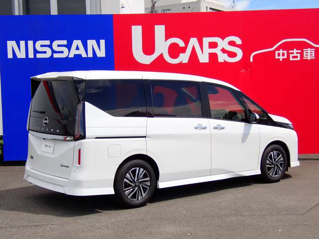 セレナ1.4 e-POWER ハイウェイスターV セカンドスライドアップシート