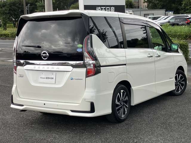 セレナ1.2 e-POWER ハイウェイスターV