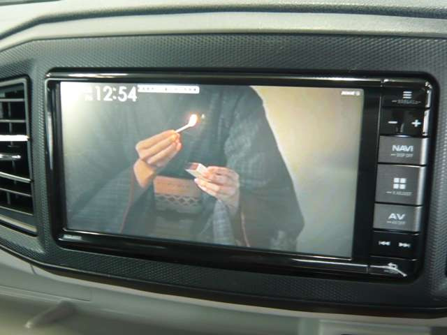 �ЊO7�C���`�i�r���t���Z�OTV��CD��DVD�Đ���Bluetooth�I�[�f�B�I�Ή���AM/FM���W�I��USB