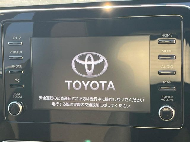 【メーカー純正ナビ】インテリアに溶け込むスタイリッシュな「専用設計」メーカーナビを装備♪視認性や操作性など基本性能にも優れ、より上質なカーライフをお楽しみいただけます。
