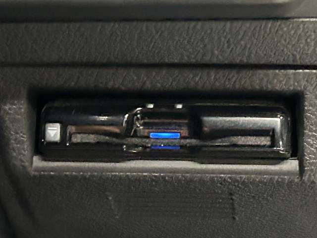 【純正ビルトインETC】装備済み☆長距離ドライブの必需品!高速道路の料金所も楽々通過できますね♪