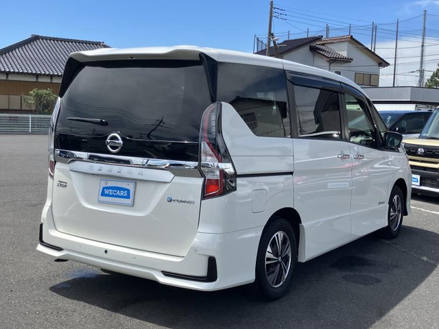 セレナ1.2 e-POWER ハイウェイスターV