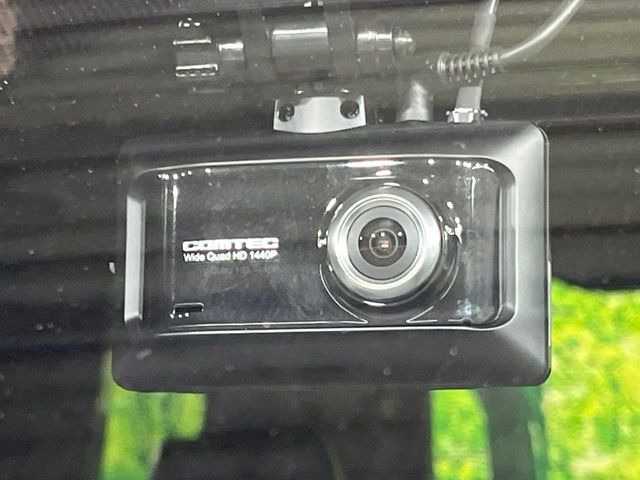 【ドライブレコーダー】ドライブレコーダー装備!走行中はもちろん、あおり運転や事故に遭遇した際、映像で記録し、万一のリスクに備えます。※記録用SDカードはお客様ご自身でご準備いただく必要があります。