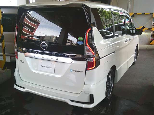 セレナ1.2 e-POWER ハイウェイスターV