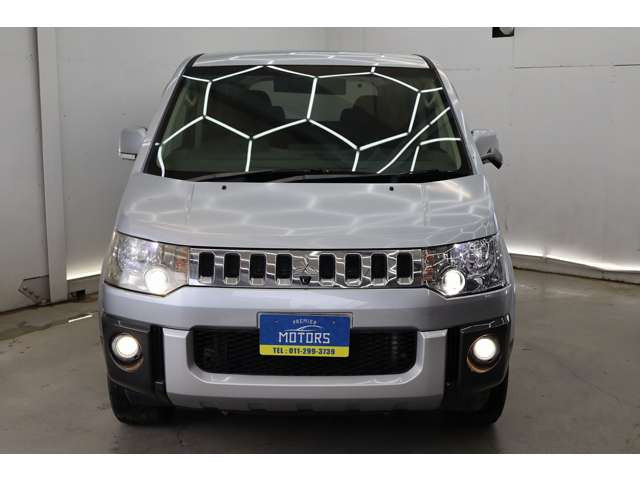 三菱 デリカD:5 2.4 G プレミアム 4WD 自社分割/10年保証/ロック