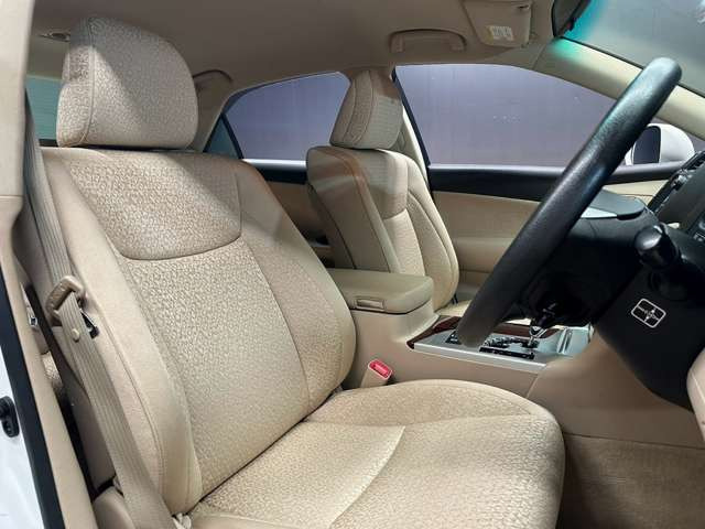 �^�]�Ȃ��L�X�Ƃ��Ă���^�]���₷�������������Ă��܂��������N���[�j���O�����{�ς݂ł��B