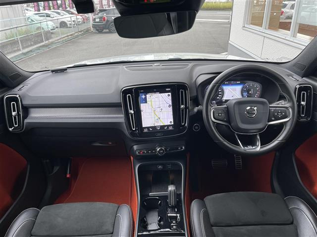 XC40T5 AWD Rデザイン 4WD