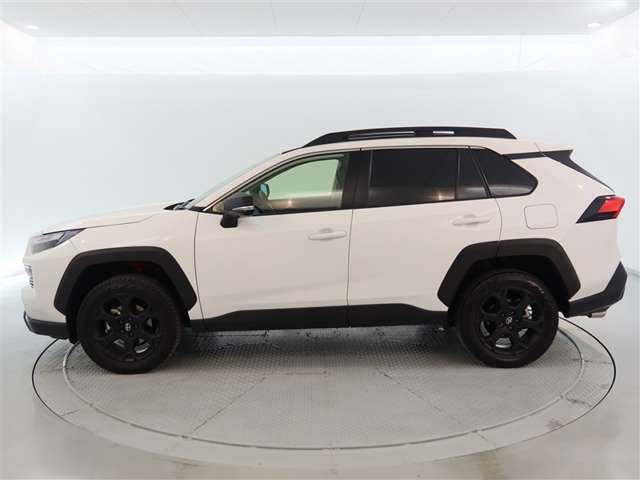 RAV42.5 ハイブリッド アドベンチャー オフロードパッケージ II E-Four 4WD