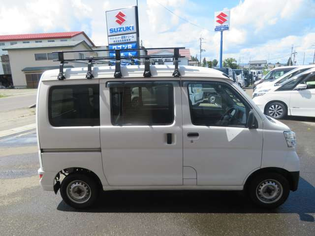 ハイゼットカーゴデラックス SAIII ハイルーフ 4WD