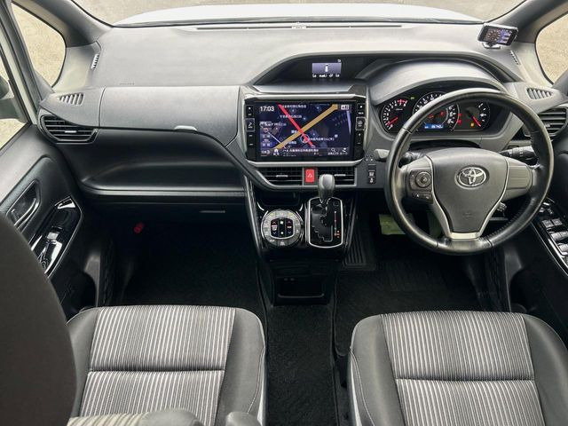 ヴォクシー2.0 ZS
