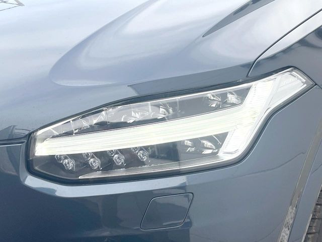 ●LEDヘッドライト:夜間走行時も良好な視界を確保し安心して運転できる高輝度LEDヘッドライトを装備!点灯速度が早く、消費電力も抑えられています。