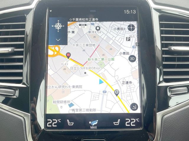 ●Volvo純正ナビ:一体感のあるナビは、高級感ある車内を演出してくれます。Bluetooth再生などオーディオ機能も充実しておりますので、運転もより楽しめます♪